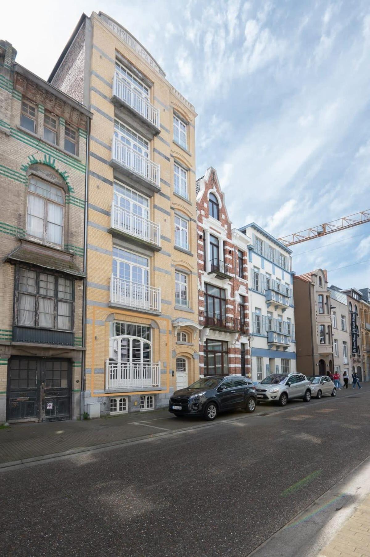 Beautiful Renovated In An Authentic Building * Ostende