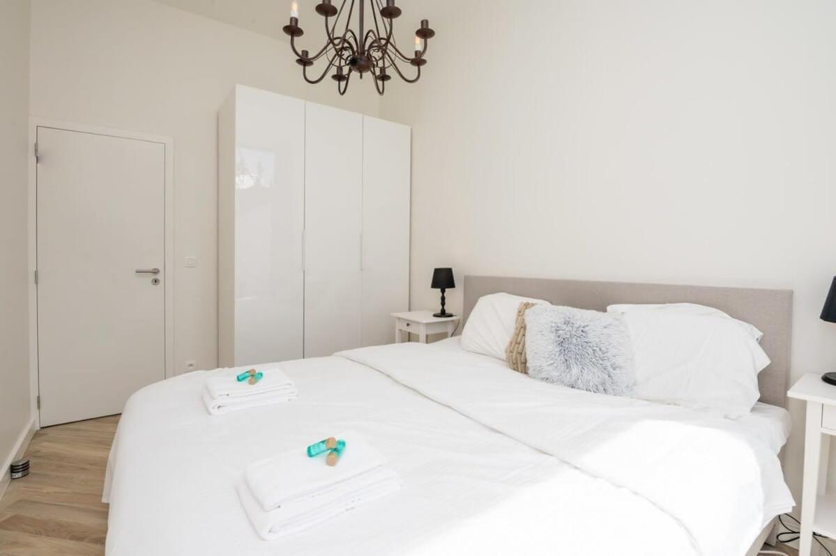 Apartment Beautiful Renovated In An Authentic Building *