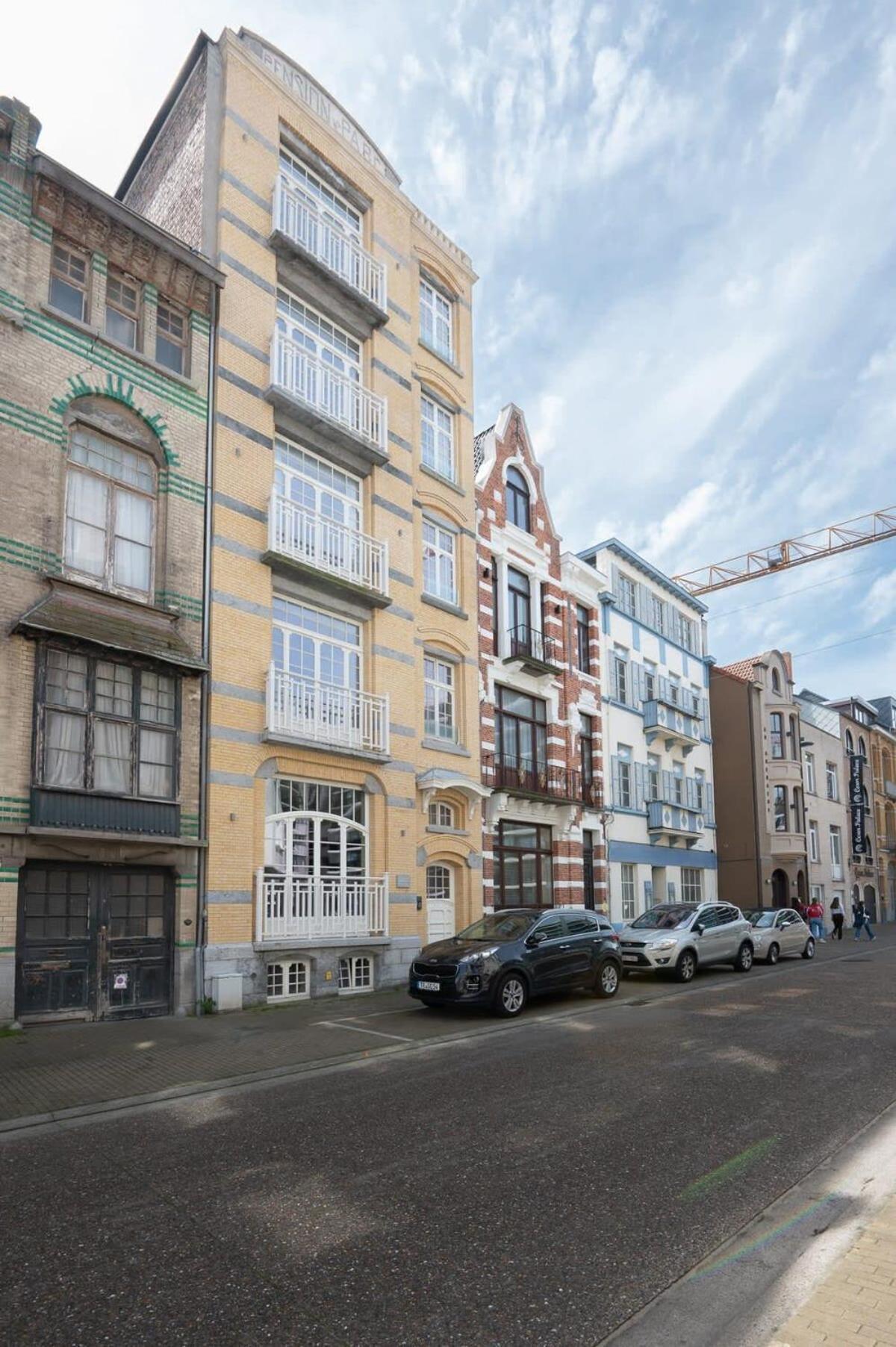 Beautiful Renovated In An Authentic Building